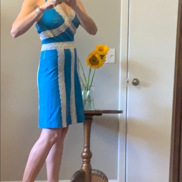 Lace and blue midi halter dress - Picture 2 of 4
